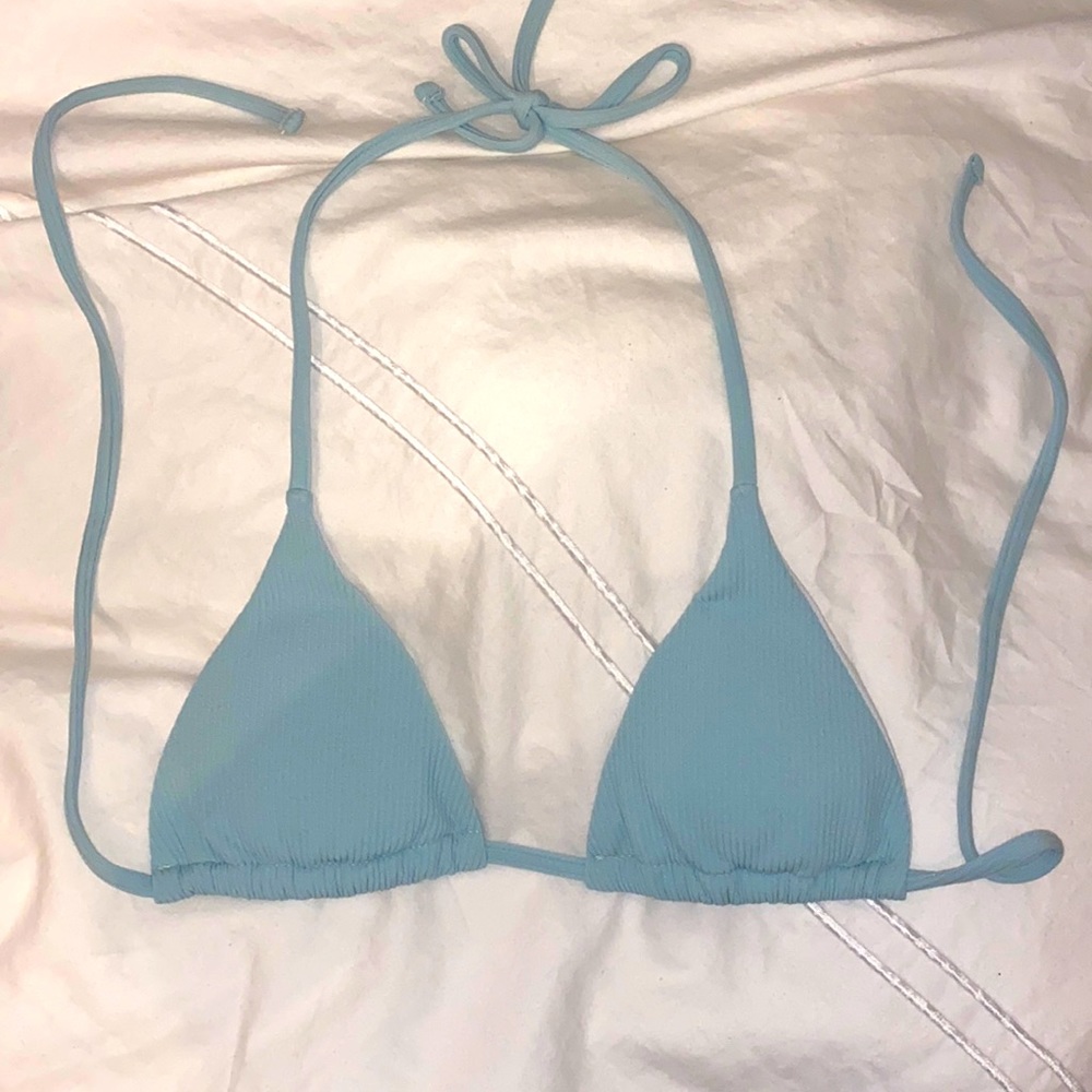 Really pretty color! never worn!